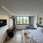 Maly Boutique 4*