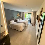 Maly Boutique 4*
